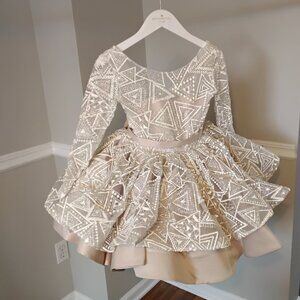 kingdom boutique beautiful dress size 5